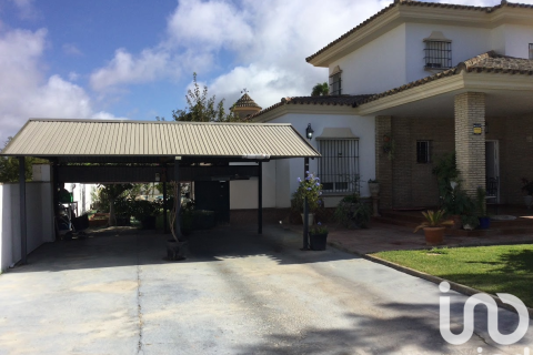 Продажа дома в Чиклана-де-ла-Фронтера, Кадис, Испания 5 спален, 277м2 №152927 - фото 2