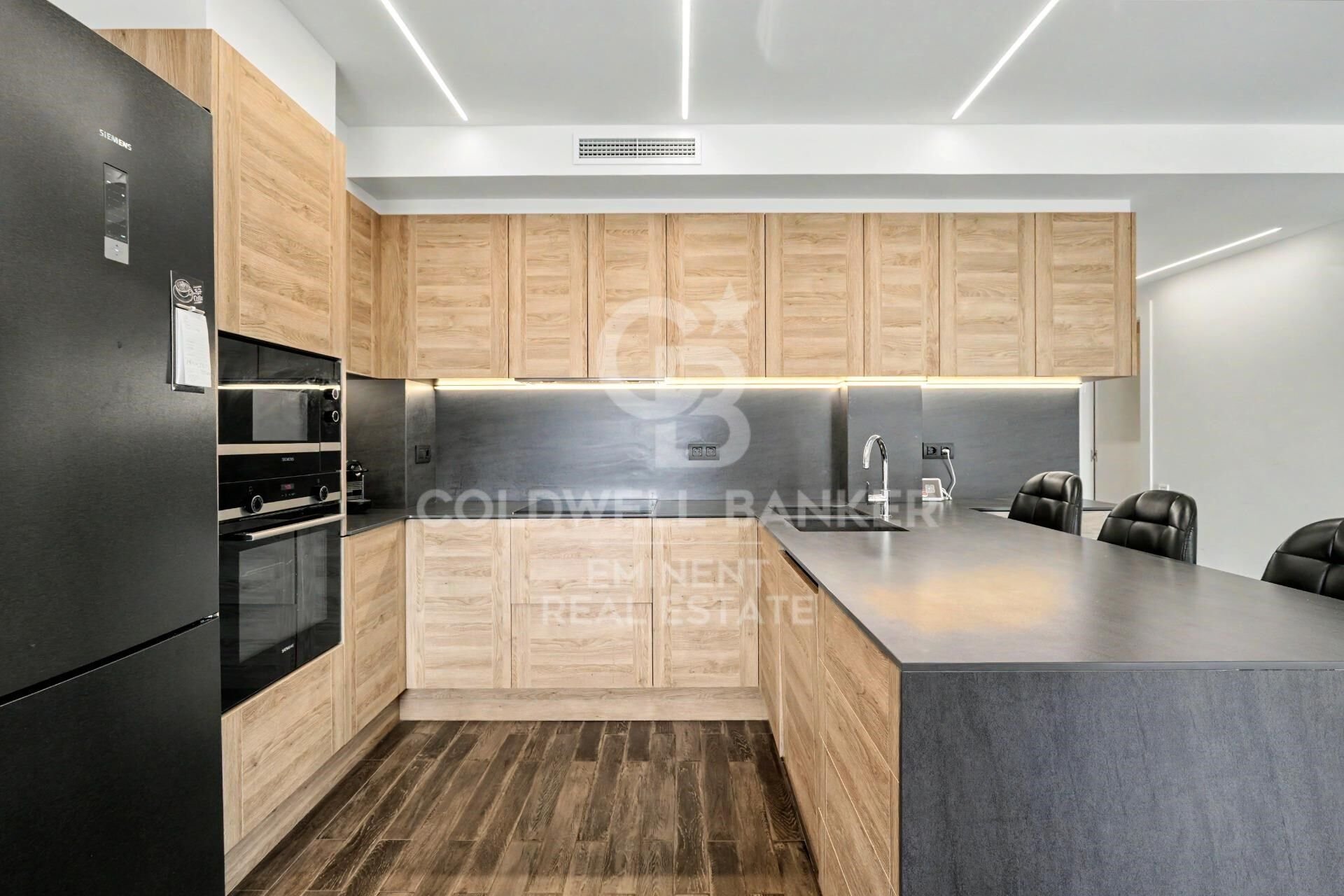 Apartment à Barcelona, Espagne 3 chambres, 100 m2 No. 178448
