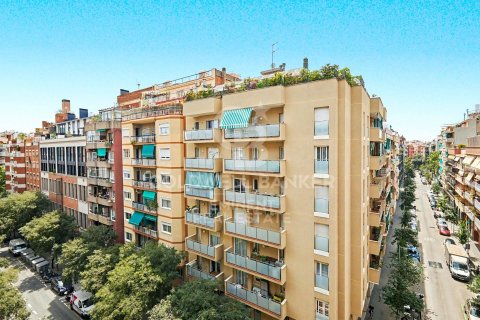 Apartment à vendre à Barcelona, Espagne, 3 chambres, 100 m2 No. 178448 - photo 2