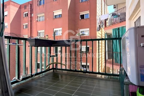 Apartment à vendre à Barcelona, Espagne, 4 chambres, 105 m2 No. 178452 - photo 3