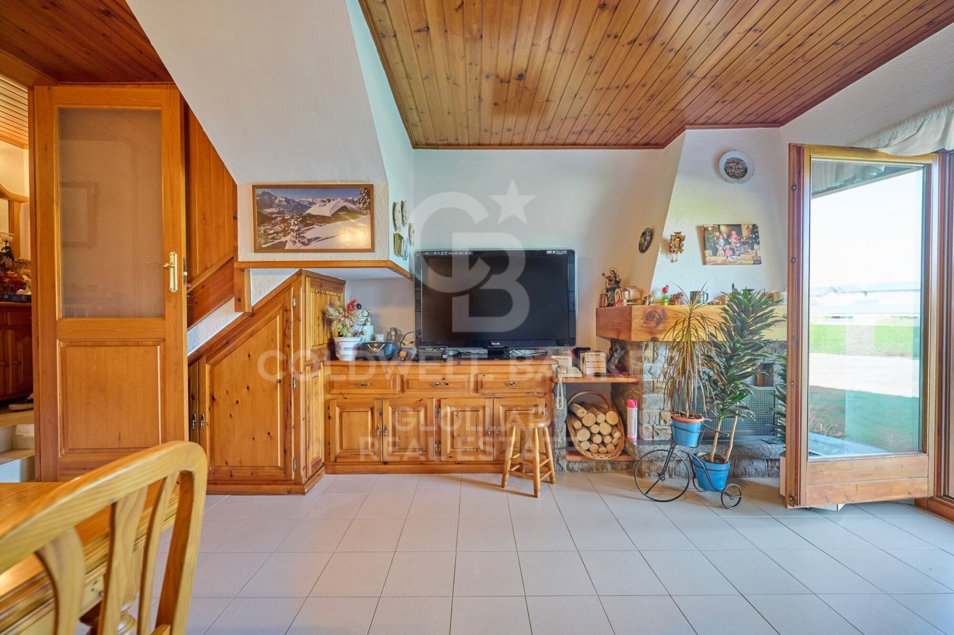 Māja Bellver de Cerdanya, Lleida, Spānijā 5 istabas, 158 m2 Nr. 178447