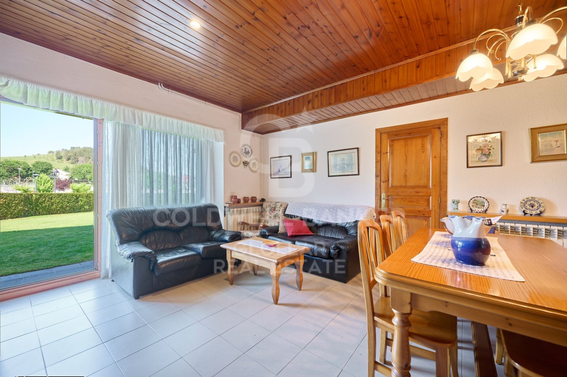 Māja Bellver de Cerdanya, Lleida, Spānijā 5 istabas, 158 m2 Nr. 178447