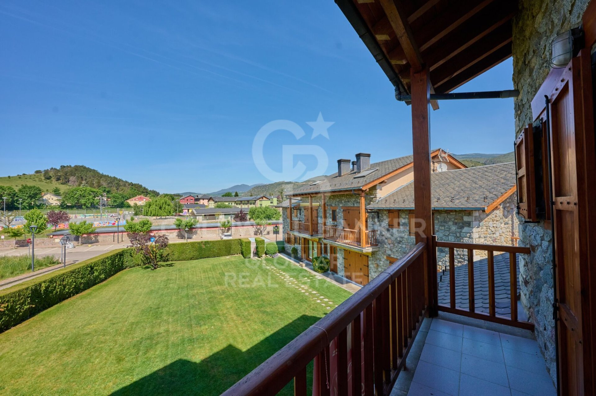 Māja Bellver de Cerdanya, Lleida, Spānijā 5 istabas, 158 m2 Nr. 178447