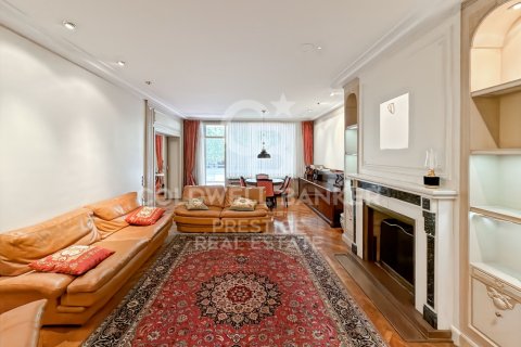 Apartment à vendre à Barcelona, Espagne, 5 chambres, 323 m2 No. 178450 - photo 2
