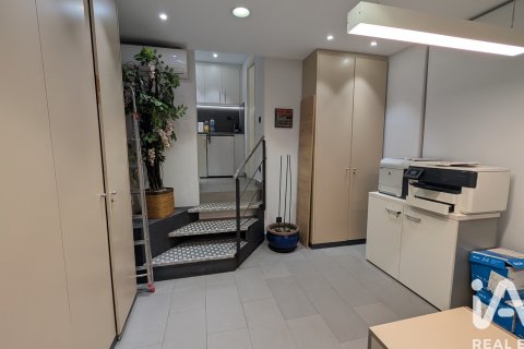 Продажа коммерческой недвижимости в Барселона, Испания 100м2 №188385 - фото 8