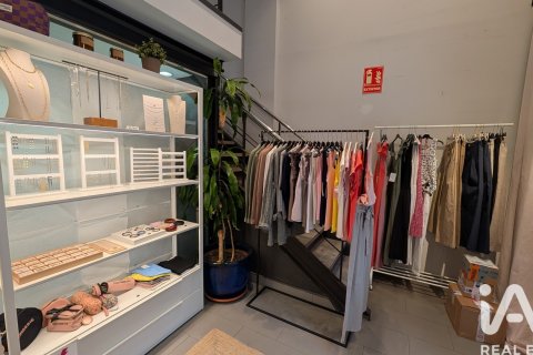 Продажа коммерческой недвижимости в Барселона, Испания 100м2 №188385 - фото 18