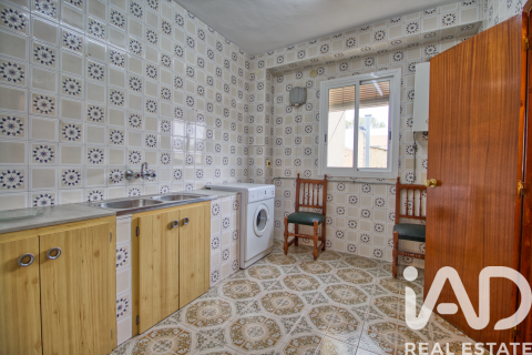 Villa for sale in Rute, Cordoba, Spain 5 bedrooms, 304 sq.m. No. 172471 - photo 15