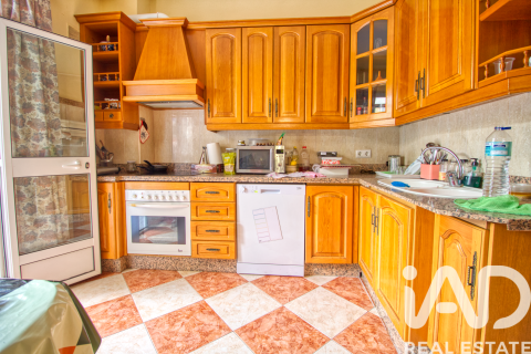 Villa for sale in Rute, Cordoba, Spain 5 bedrooms, 304 sq.m. No. 172471 - photo 10
