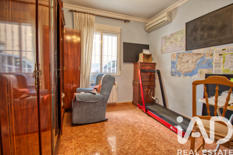 Villa for sale in Rute, Cordoba, Spain 5 bedrooms, 304 sq.m. No. 172471 - photo 30