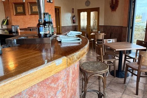Cafe / restaurant in Villaquilambre, Leon, Spain 250 sq.m. No. 172486