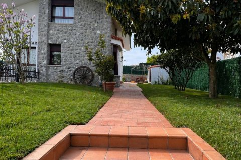House à vendre à Bareyo, Cantabria, Espagne, 4 chambres, 282 m2 No. 172472 - photo 3