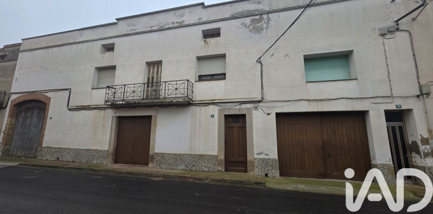 House en Espagne 4 chambres, 910 m2 No. 172484
