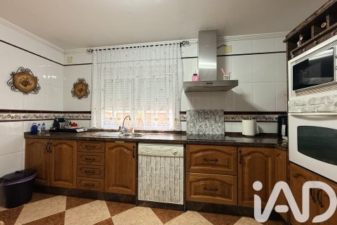 Radhus till salu i Huelva, Spanien 5 sovrum, 186 kvm. Nr. 172470 - foto 21