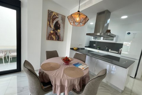 Huvila myytävänä Benijofar, Alicante, Espanja, 3 makuuhuonetta, 116 m2 No. 161075 - kuva 5