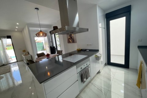 Huvila myytävänä Benijofar, Alicante, Espanja, 3 makuuhuonetta, 116 m2 No. 161075 - kuva 16