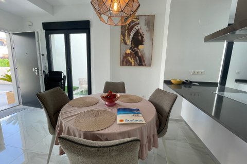 Huvila myytävänä Benijofar, Alicante, Espanja, 3 makuuhuonetta, 116 m2 No. 161075 - kuva 14