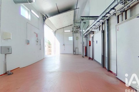 Commercial property in Reus, Tarragona, Spain 12 bedrooms, 400 sq.m. No. 172859