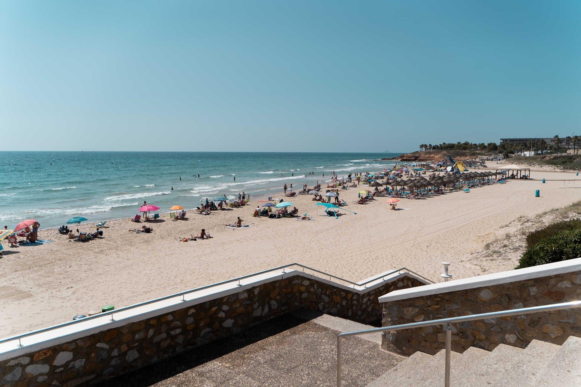 Huvila Pilar de la Horadada, Alicante, Espanja 3 makuuhuonetta, 131 m2 No. 133752