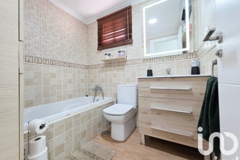 Penthouse for sale in Rincon de la Victoria, Malaga, Spain 4 bedrooms, 130 sq.m. No. 153009 - photo 13