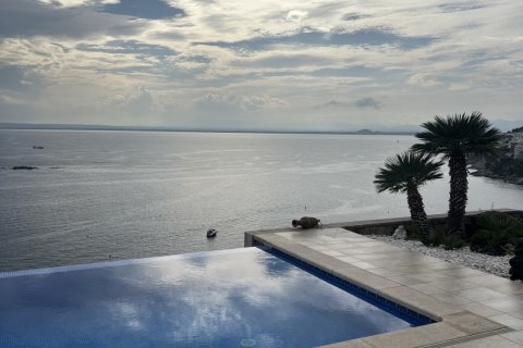 Talo myytävänä Roses, Girona, Espanja, 3 makuuhuonetta, 207 m2 No. 153005 - kuva 2