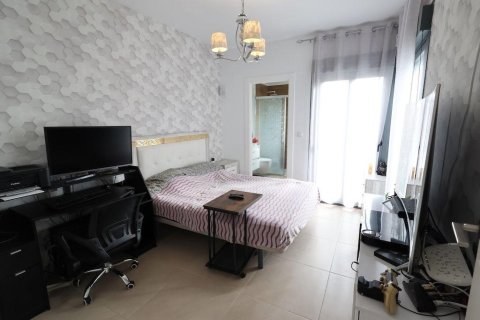 House for sale in Los Dolses, Alicante, Spain 3 bedrooms, 101 sq.m. No. 165857 - photo 12