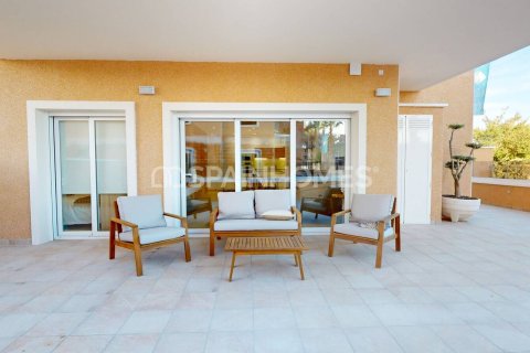 Apartment for sale in Guardamar del Segura, Alicante, Spain 3 bedrooms, 101 sq.m. No. 163010 - photo 13