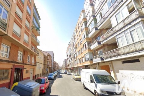 Land plot à vendre à Leon, Espagne, 353 m2 No. 185235 - photo 4