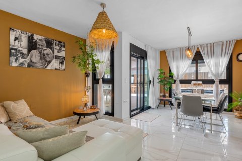 Apartamento en venta en Guardamar del Segura, Alicante, España 3 dormitorios, 108 m2 No. 193387 - foto 17