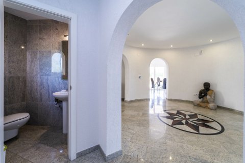 Radhus till salu i Calpe, Alicante, Spanien 6 sovrum, 2600 kvm. Nr. 140347 - foto 17