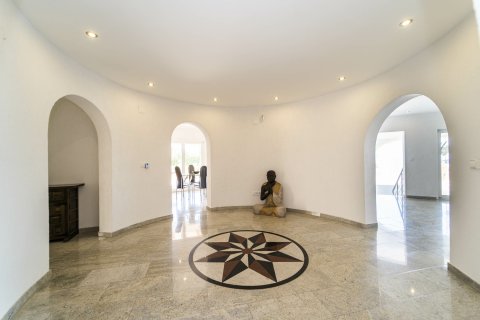 Radhus till salu i Calpe, Alicante, Spanien 6 sovrum, 2600 kvm. Nr. 140347 - foto 5