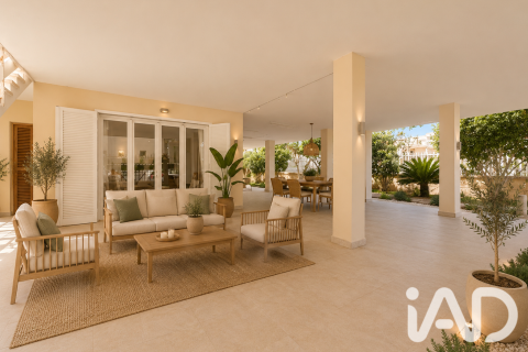 House for sale in Alcudia, Mallorca, Spain 6 bedrooms, 185 sq.m. No. 188341 - photo 1