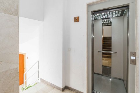 Dzīvoklis pārdošanā Sevilla, Seville, Spānijā 4 istabas, 164 m2 Nr. 119632 - attēls 23