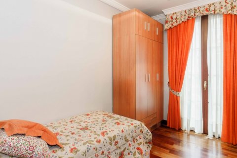 Dzīvoklis pārdošanā Sevilla, Seville, Spānijā 4 istabas, 164 m2 Nr. 119632 - attēls 15
