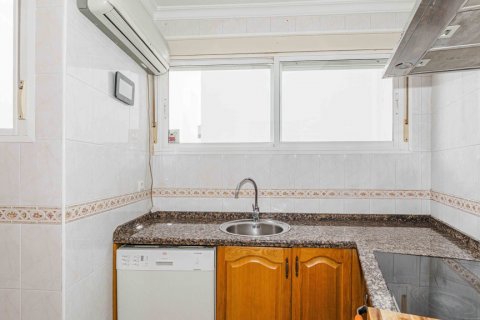 Dzīvoklis pārdošanā Sevilla, Seville, Spānijā 4 istabas, 164 m2 Nr. 119632 - attēls 9