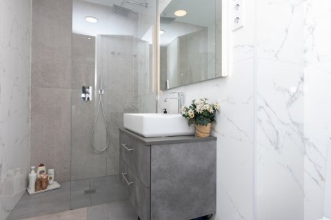 Продажа квартиры Мадрид, Испания 2 спальни, 157м2 №119635 - фото 20