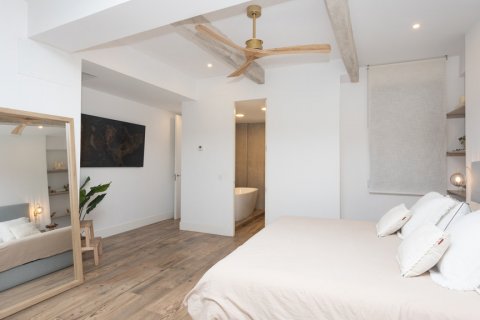 Продажа квартиры Мадрид, Испания 2 спальни, 157м2 №119635 - фото 27