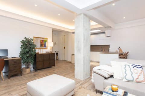 Продажа квартиры Мадрид, Испания 2 спальни, 157м2 №119635 - фото 12