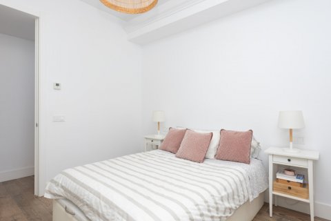 Продажа квартиры Мадрид, Испания 2 спальни, 157м2 №119635 - фото 17