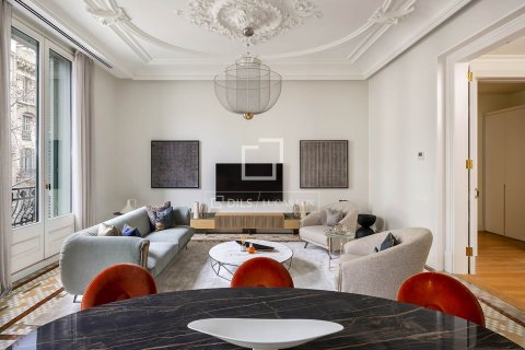 Huoneisto vuokrattavana Barcelona, Espanja, 3 makuuhuonetta, 170 m2 No. 192865 - kuva 4