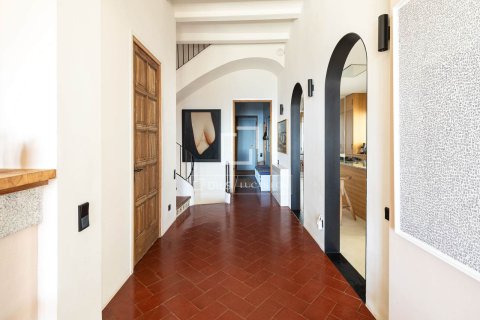 Huvila vuokrattavana Caldes d'Estrac, Barcelona, Espanja, 7 makuuhuonetta, 443 m2 No. 192861 - kuva 12