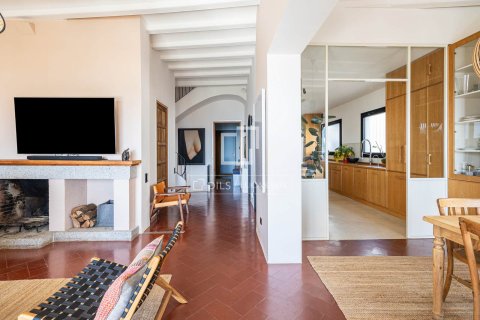 Huvila vuokrattavana Caldes d'Estrac, Barcelona, Espanja, 7 makuuhuonetta, 443 m2 No. 192861 - kuva 8