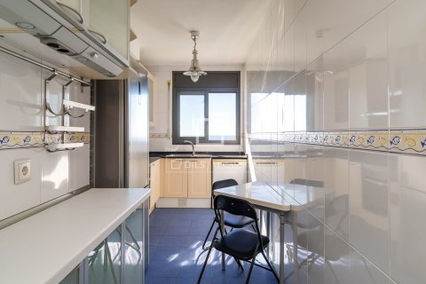 Huoneisto vuokrattavana Barcelona, Espanja, 4 makuuhuonetta, 86 m2 No. 192863 - kuva 14