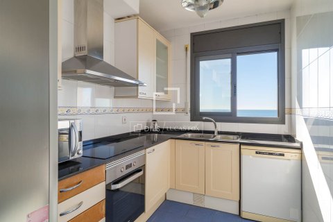 Huoneisto vuokrattavana Barcelona, Espanja, 4 makuuhuonetta, 86 m2 No. 192863 - kuva 15