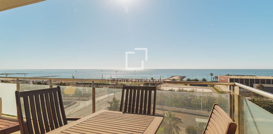 Huoneisto Barcelona, Espanja 4 makuuhuonetta, 86 m2 No. 192863