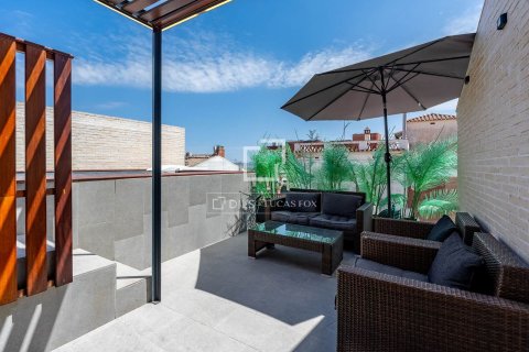 Huvila vuokrattavana Esplugues de Llobregat, Barcelona, Espanja, 3 makuuhuonetta, 280 m2 No. 192862 - kuva 2