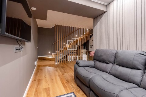Huvila vuokrattavana Esplugues de Llobregat, Barcelona, Espanja, 3 makuuhuonetta, 280 m2 No. 192862 - kuva 16