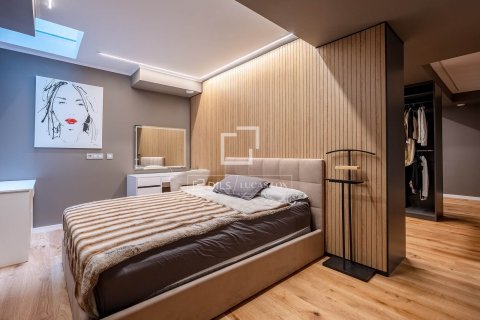 Huvila vuokrattavana Esplugues de Llobregat, Barcelona, Espanja, 3 makuuhuonetta, 280 m2 No. 192862 - kuva 20