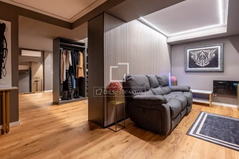 Huvila vuokrattavana Esplugues de Llobregat, Barcelona, Espanja, 3 makuuhuonetta, 280 m2 No. 192862 - kuva 14