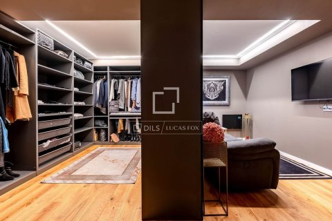 Huvila vuokrattavana Esplugues de Llobregat, Barcelona, Espanja, 3 makuuhuonetta, 280 m2 No. 192862 - kuva 15