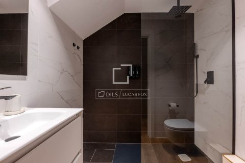 Huvila vuokrattavana Esplugues de Llobregat, Barcelona, Espanja, 3 makuuhuonetta, 280 m2 No. 192862 - kuva 18